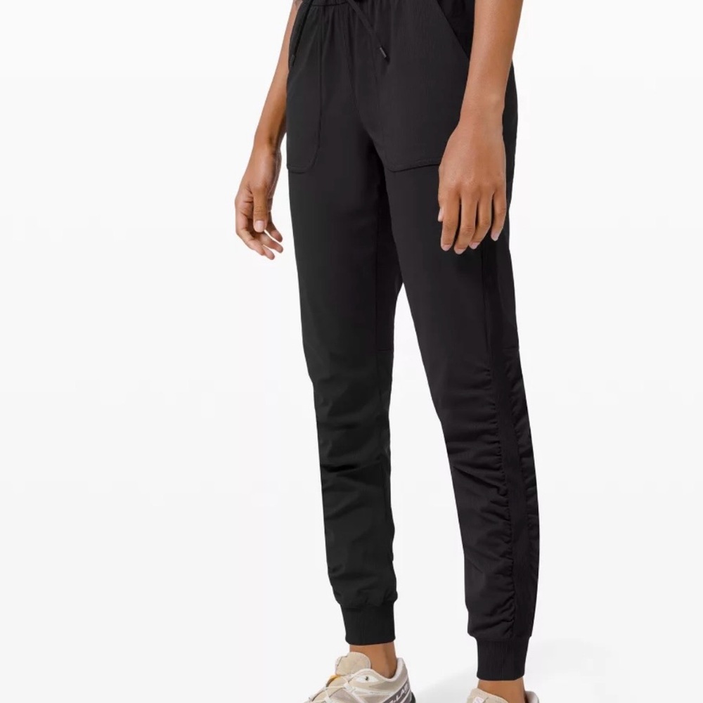 Lululemon Beyong the studio high-rise Jogger size XS